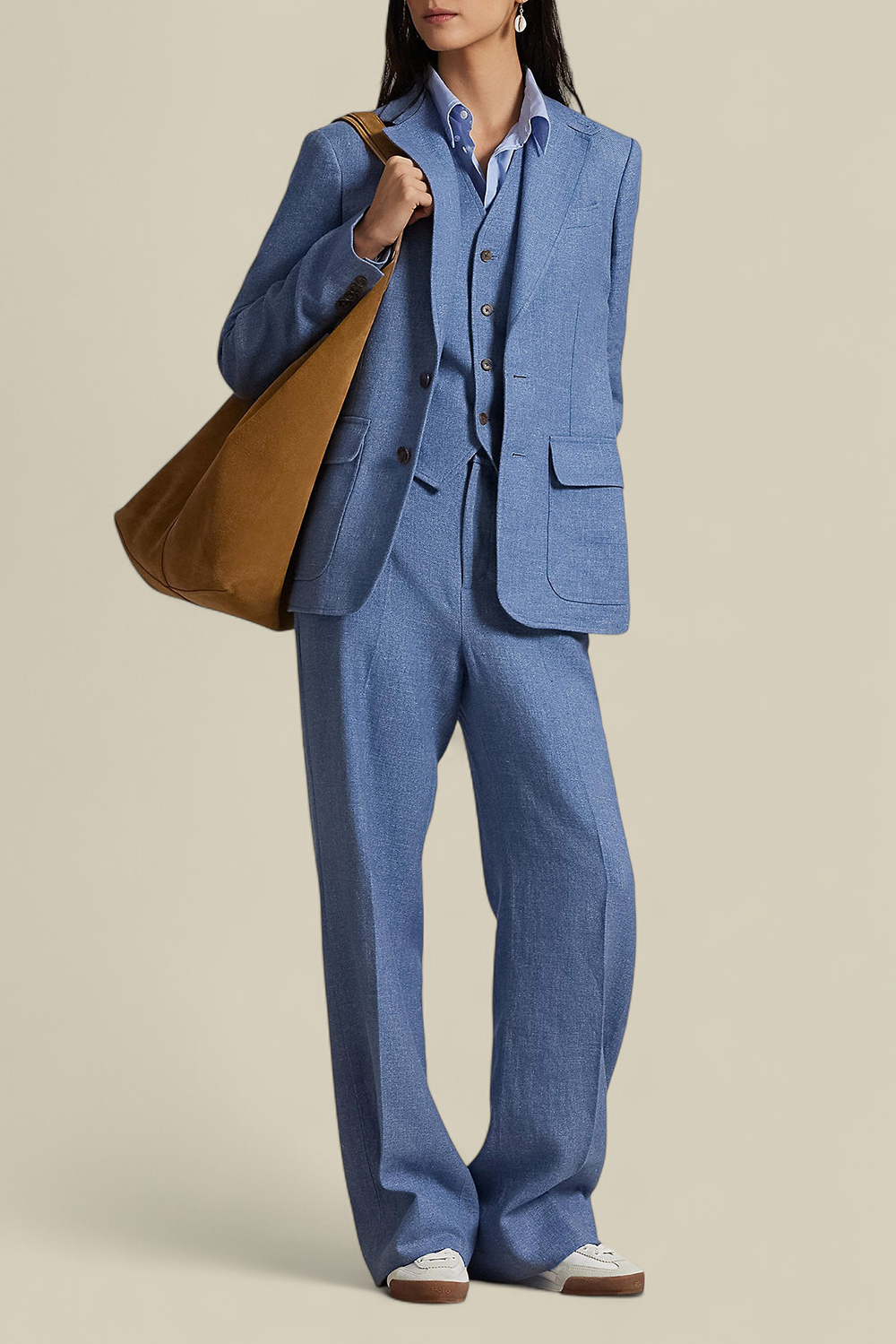 תמונת כל הלוק של מכנסיים ארוכים רחבים